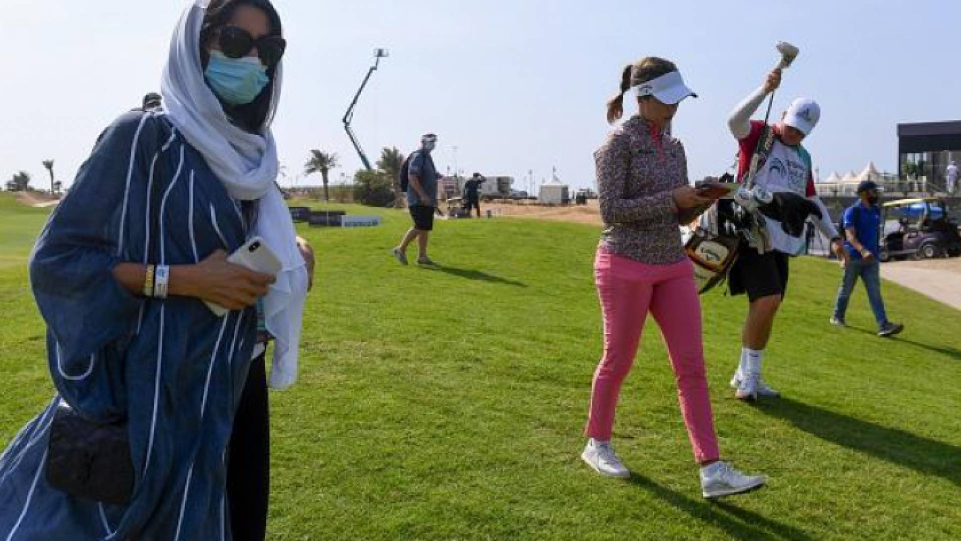 أول بطولة احترافية نسائية للغولف في السعودية