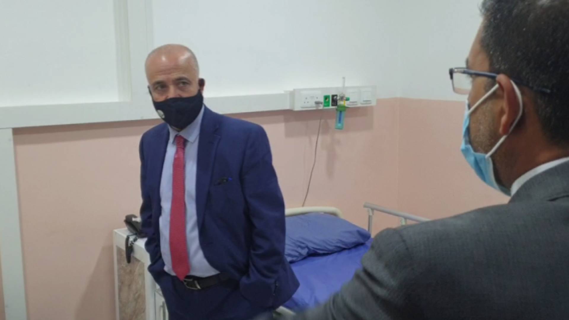 خلال الزيارة