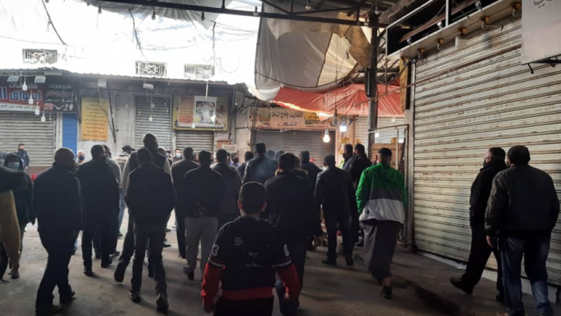 تجار في وسط البلد بعمان يغلقون محالهم