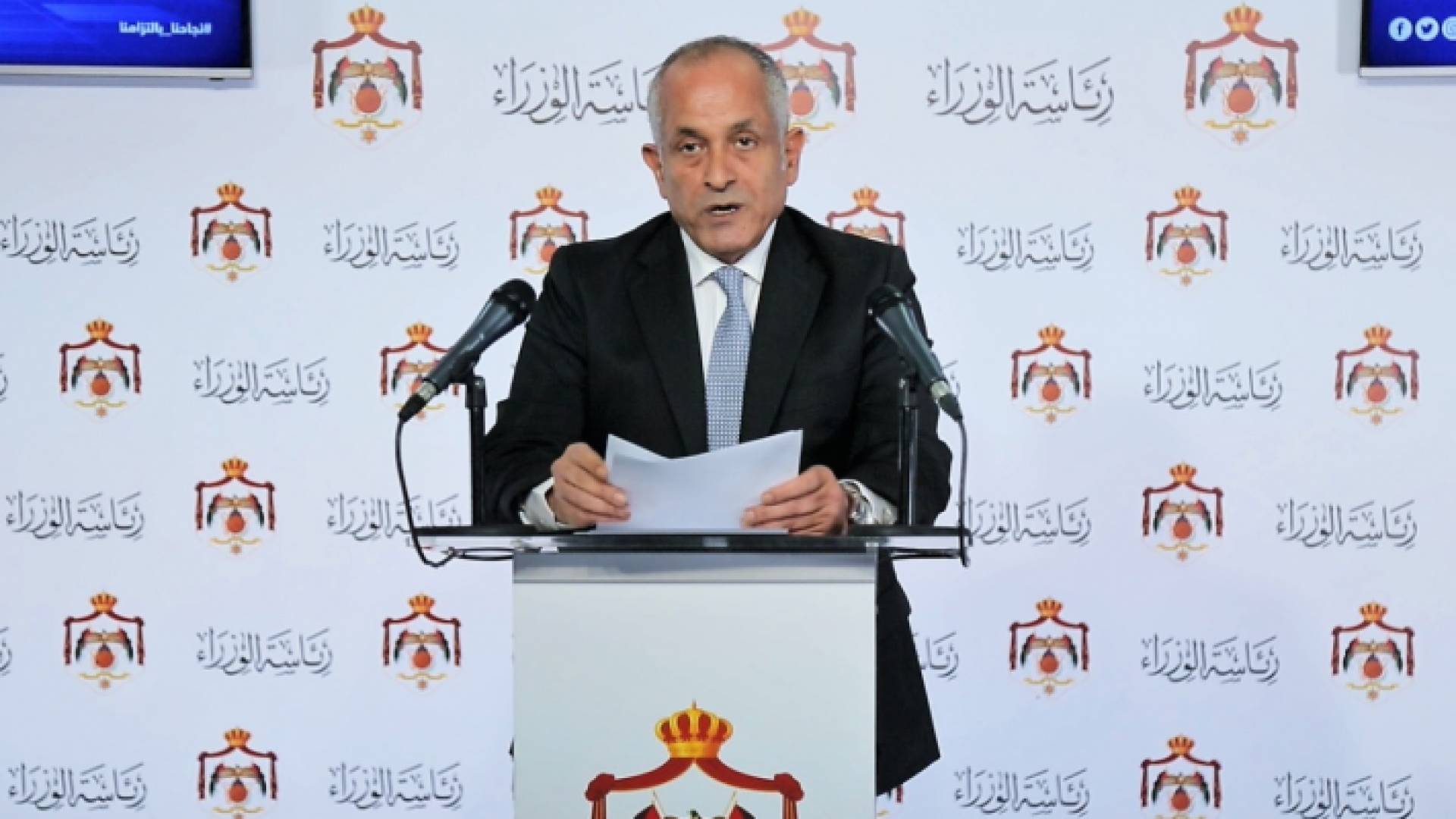 وزير الدولة لشؤون الإعلام الناطق الرسمي باسم الحكومة علي العايد