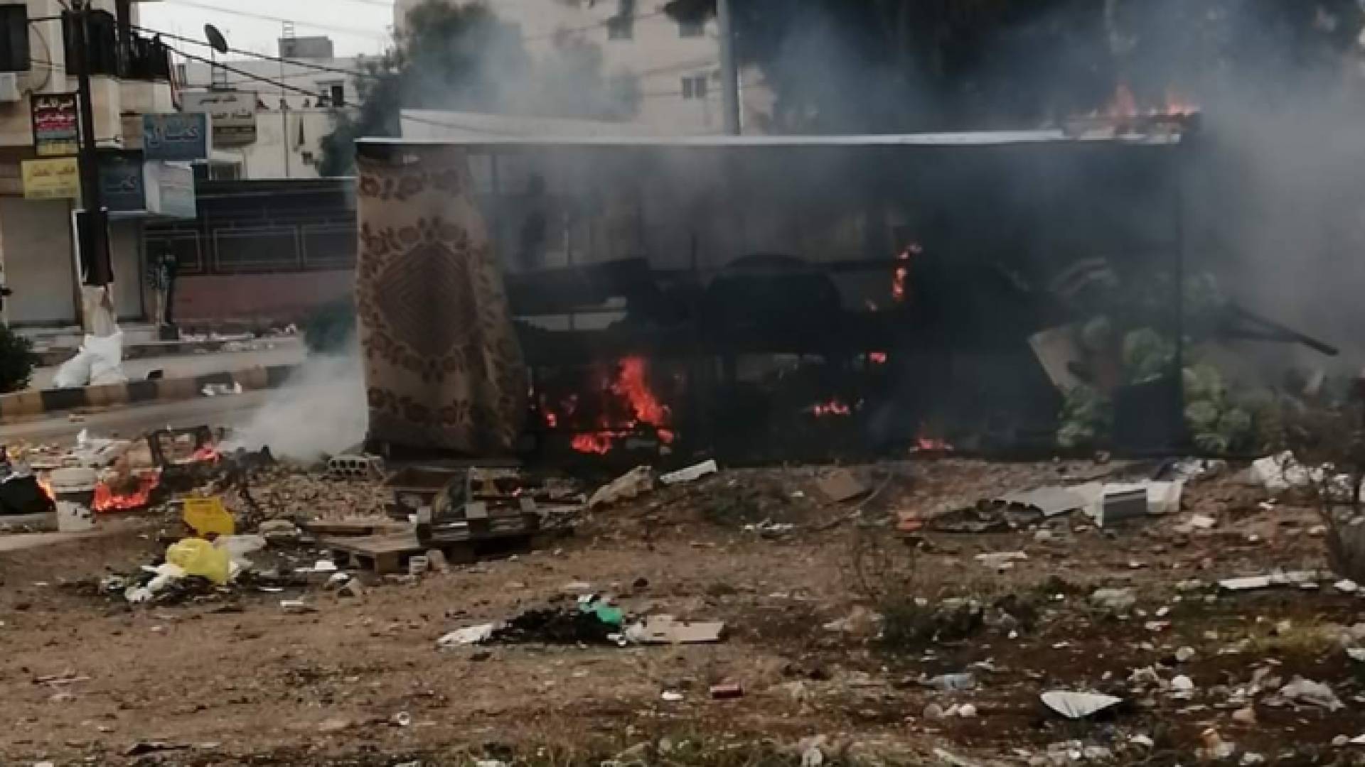 جانب من أعمال العنف في بلدة الصريح