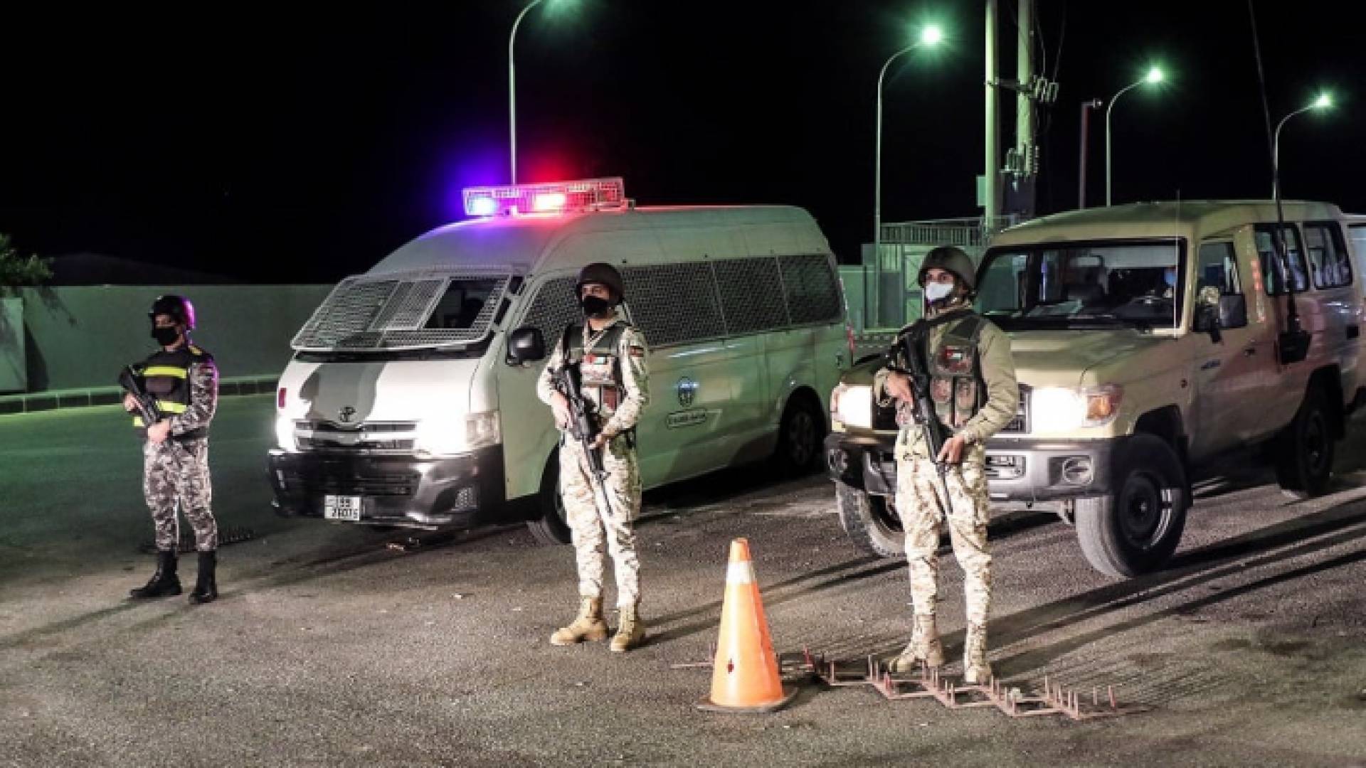 القوات المسلحة تبدأ بتنفيذ خطة فرض الحظر الشامل