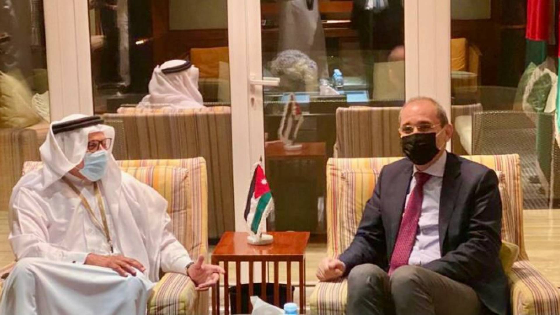 الصفدي يلتقي نظيره البحريني