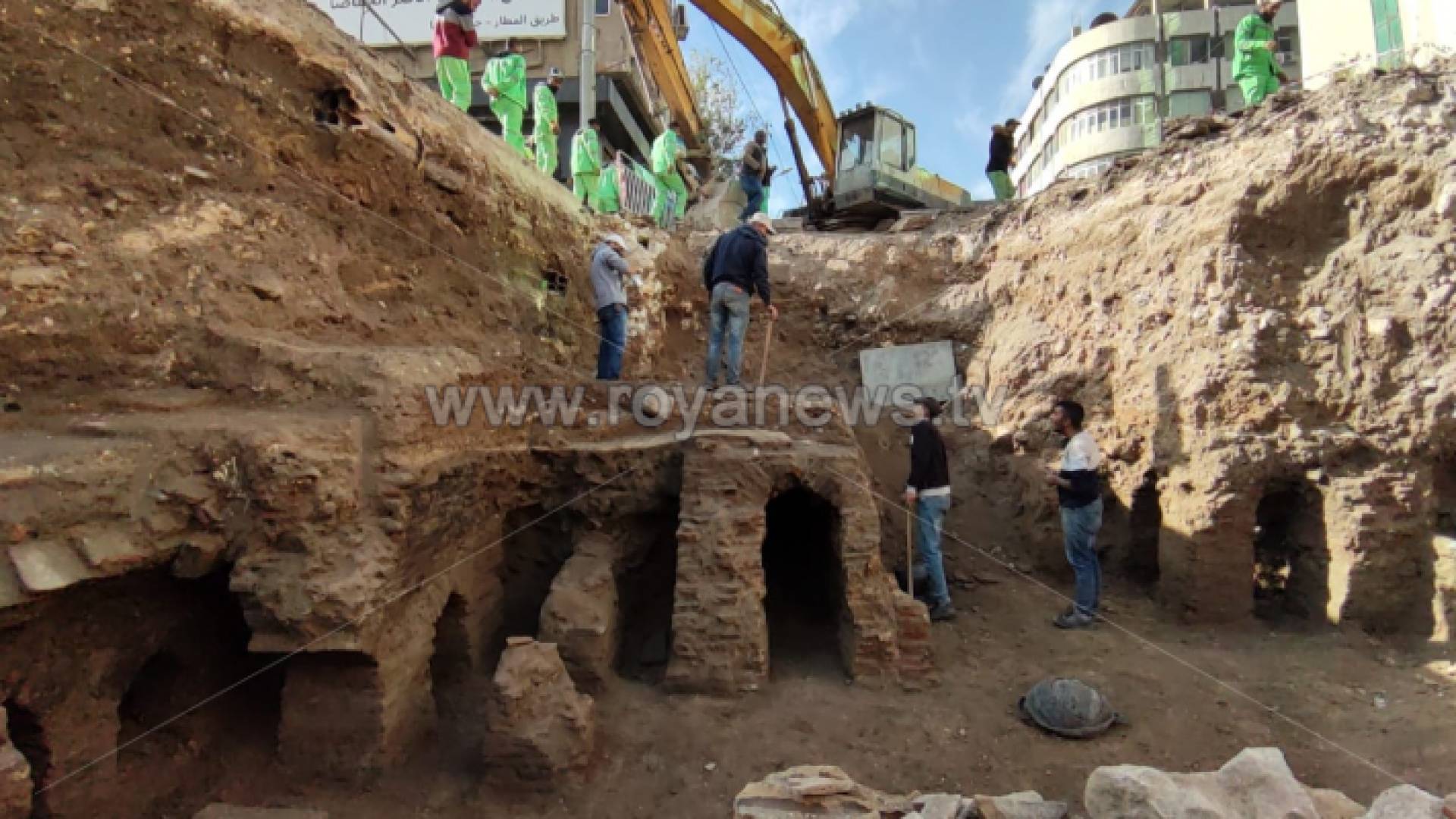 من موقع الآثار التي عثر عليها بمنطقة وسط البلد بالعاصمة عمان