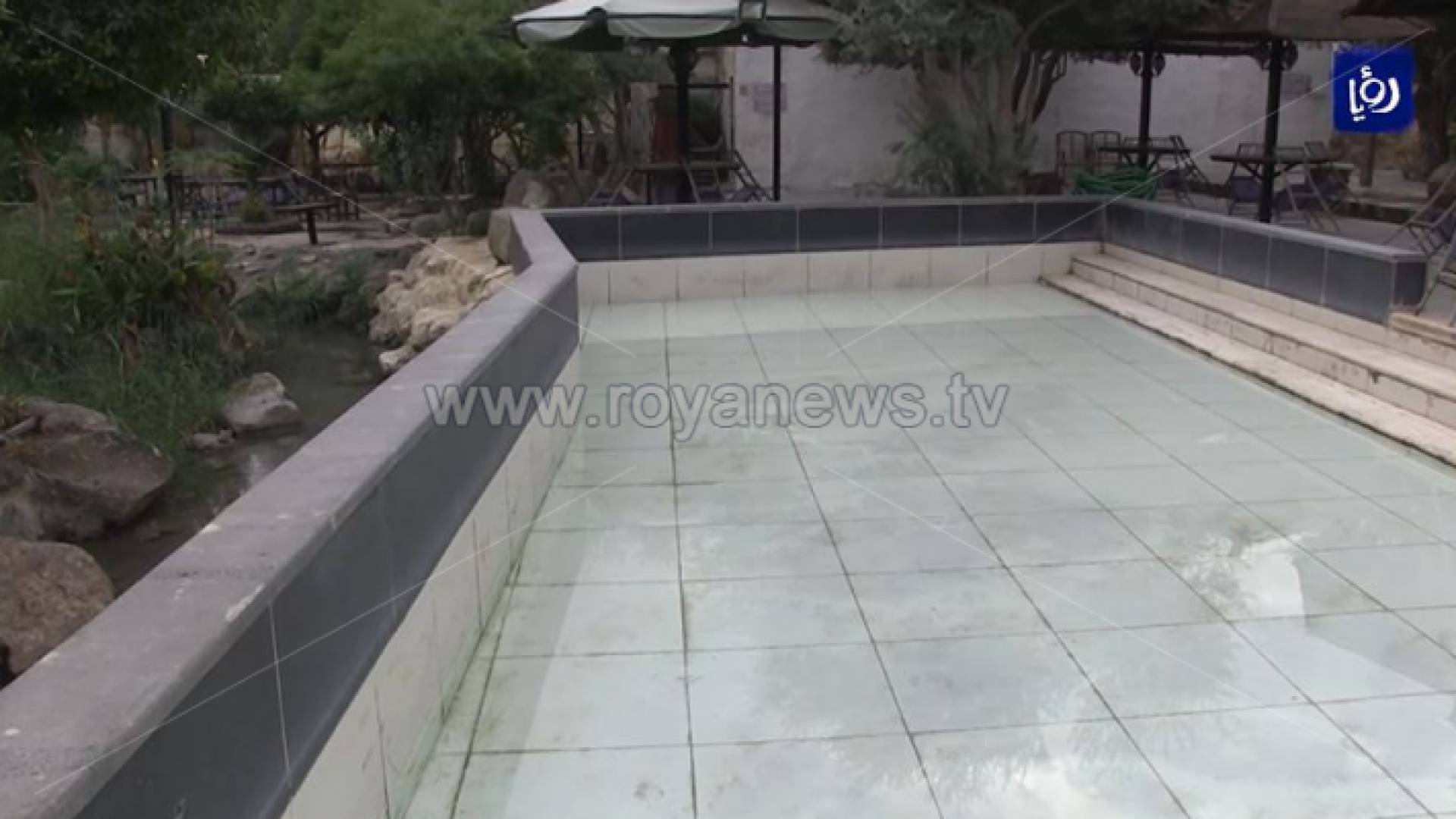 إغلاق المسابح والاستراحات في منطقة "المخيبا" يتسبب بضرر كبير على أصحابها والسكان