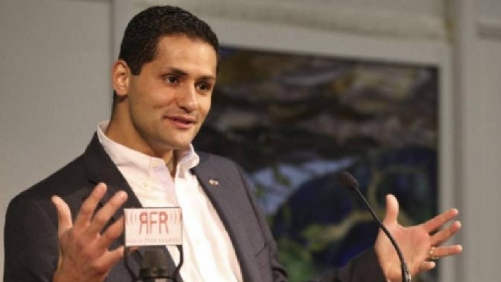 الشاب الفلسطيني سام رسول (39 عاما)