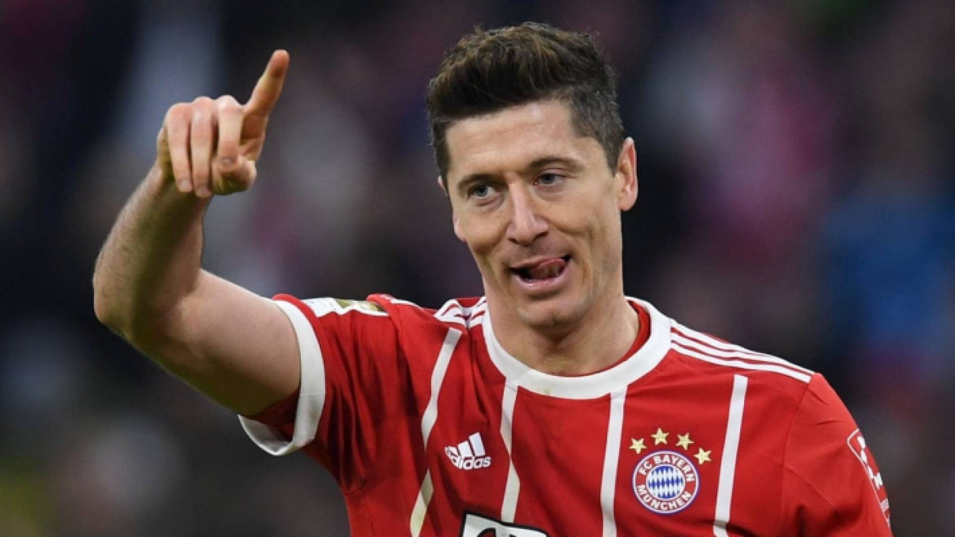 ليفاندوفسكي يحصد جائزة أفضل لاعب لعام 2020