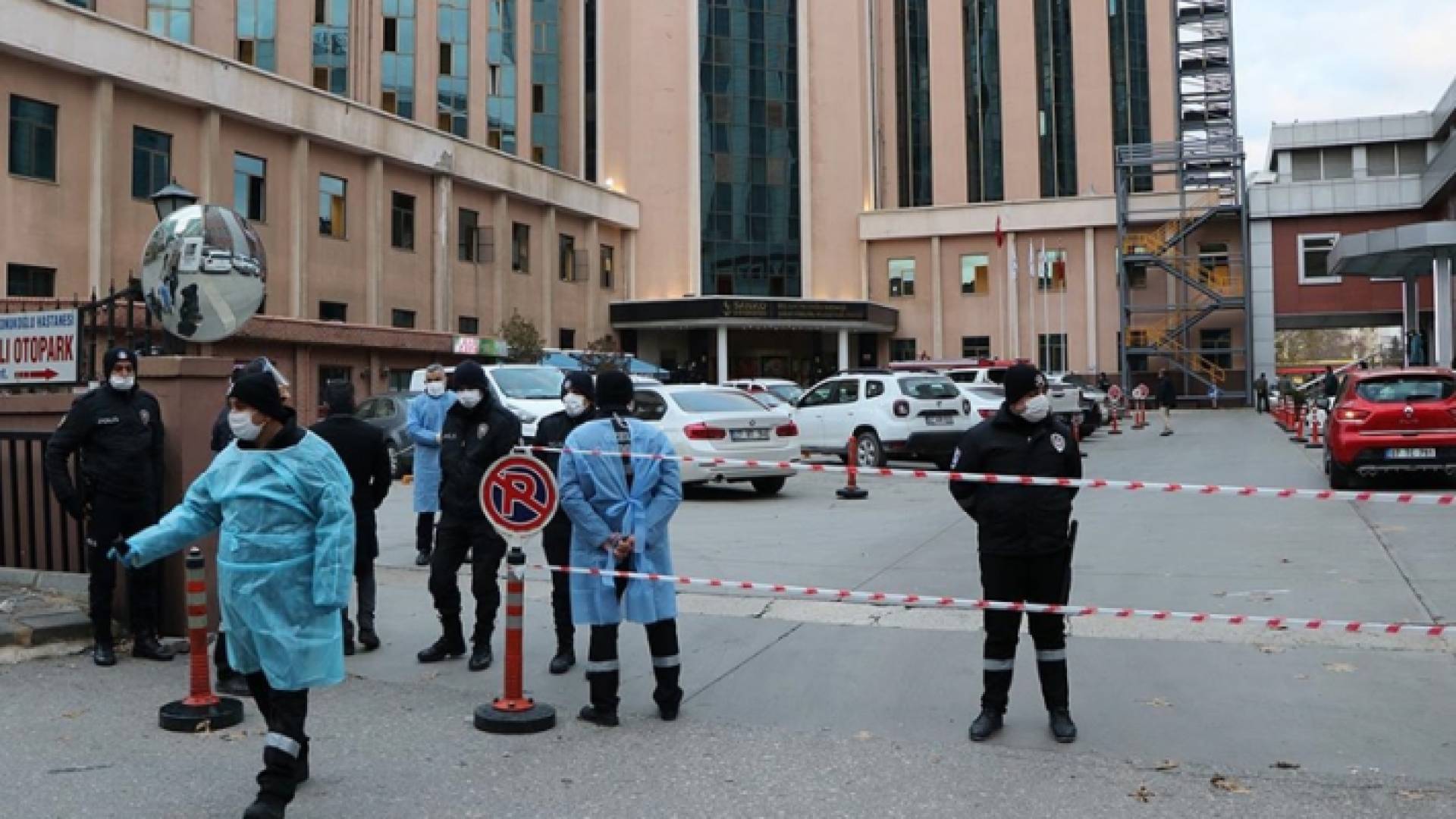 تركيا: وفاة 8 أشخاص جراء حريق في قسم العناية المركزة لمرضى كورونا