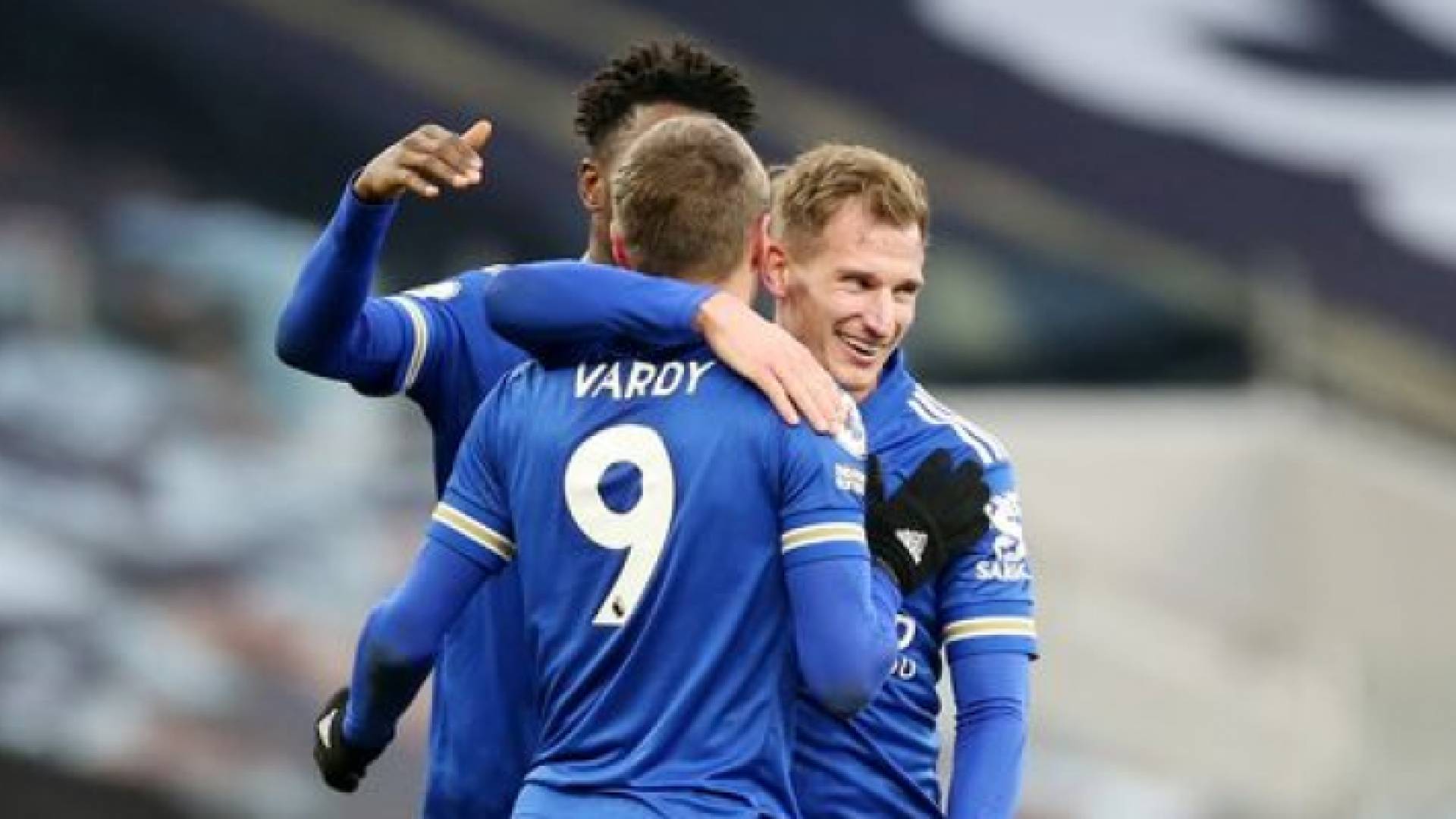 ليستر سيتي يلحق الخسارة الثانية على توالي بتوتنهام