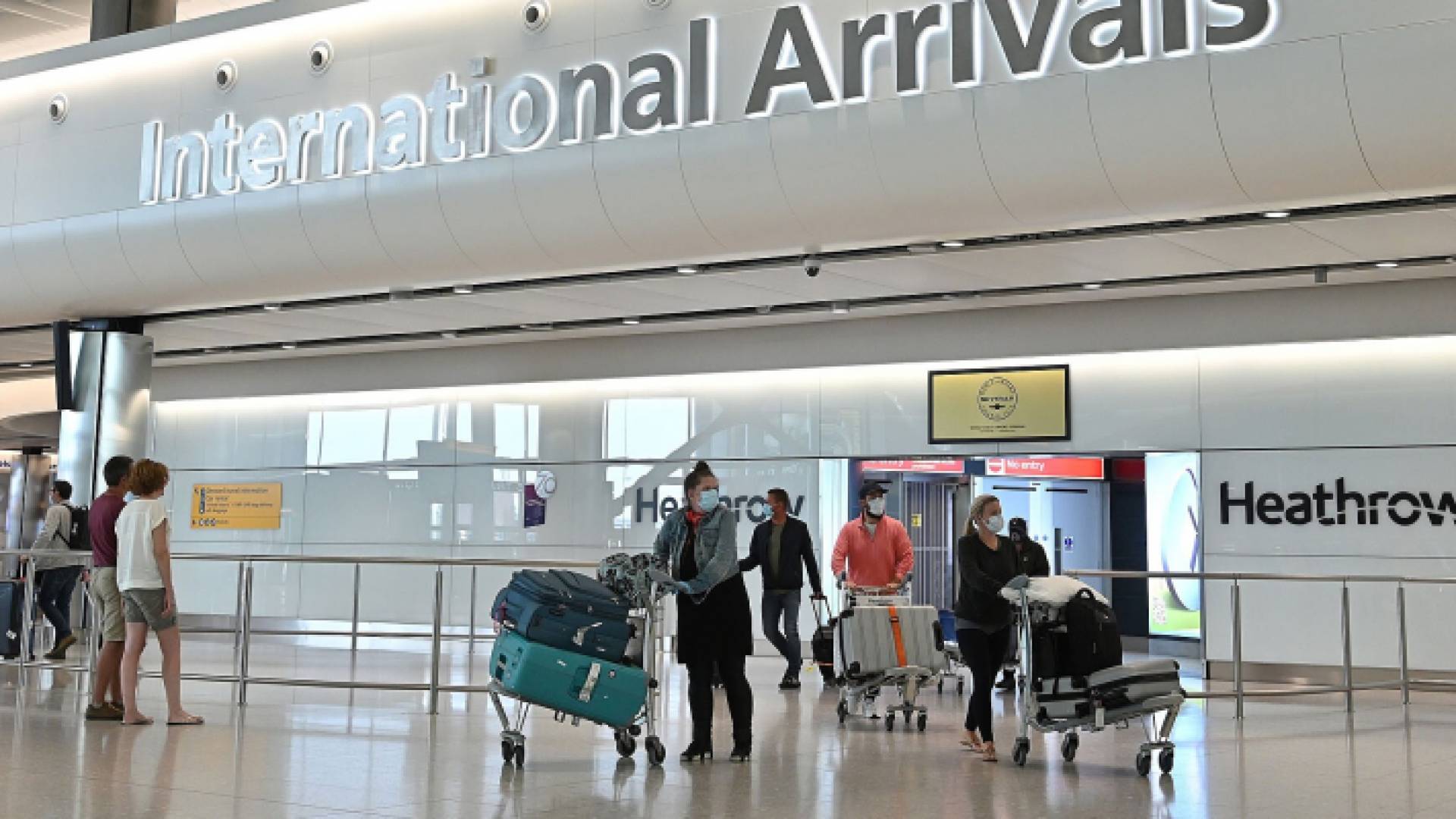 مطار هيثرو في بريطانيا