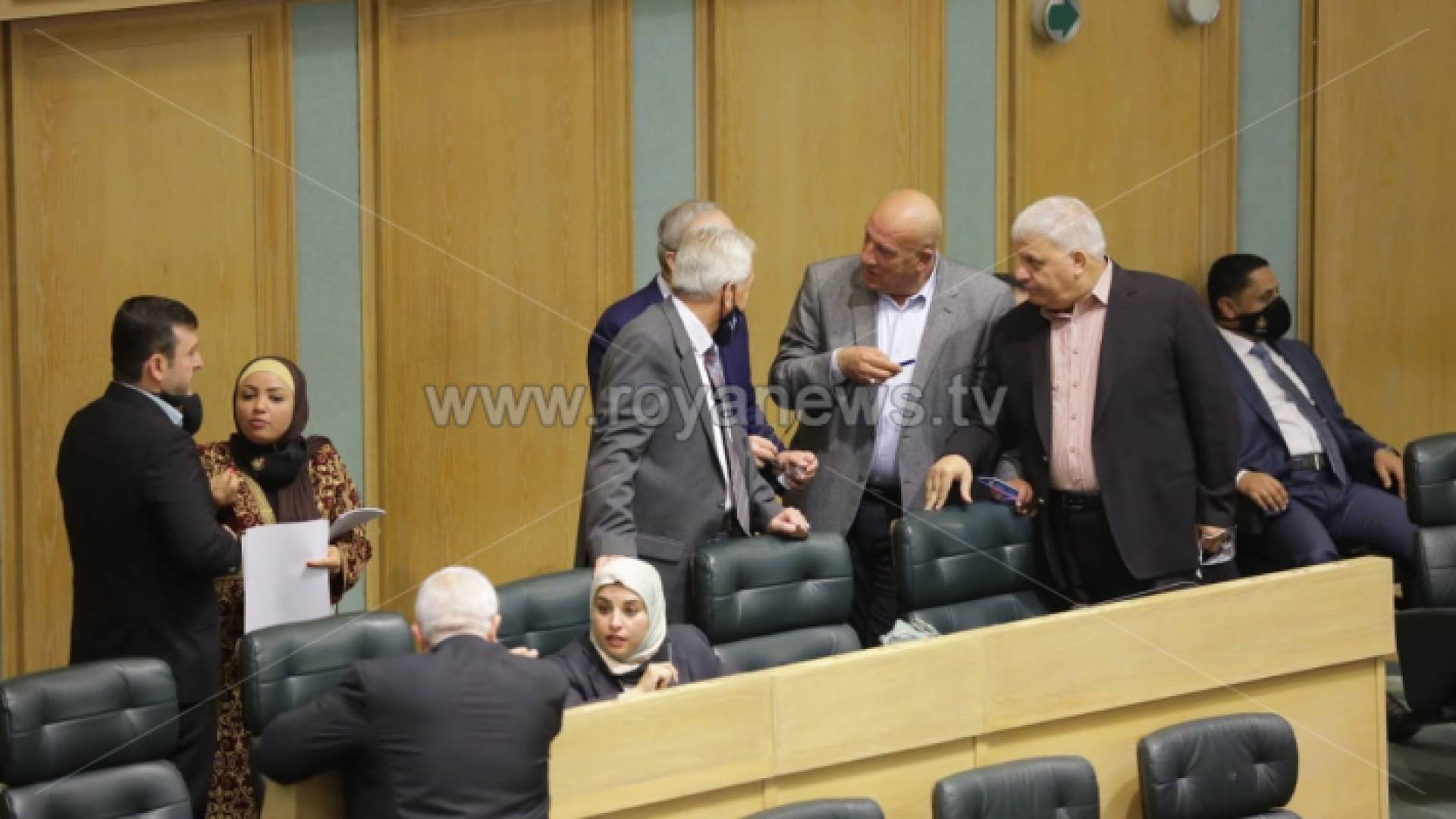 جلسة النواب.. بلا كمامات أو تباعد