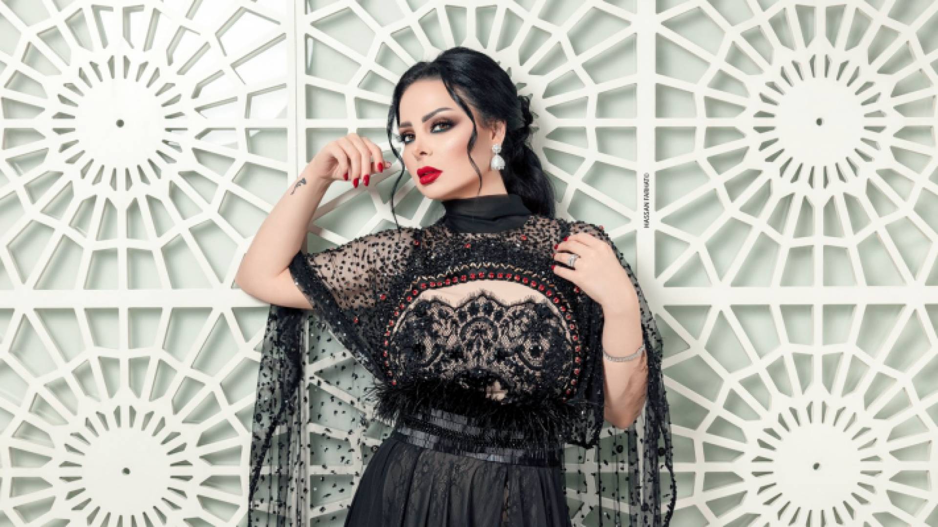 الفنانة الأردنية ديانا كرزون