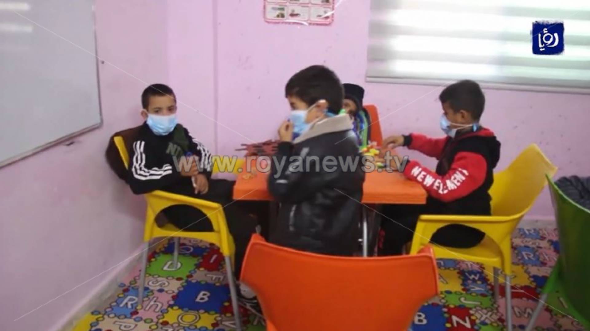 "التعلم عن بُعد" لا يخدمهم.. مبادرة لمساعدة طلبة صعوبات التعلم في بلعما