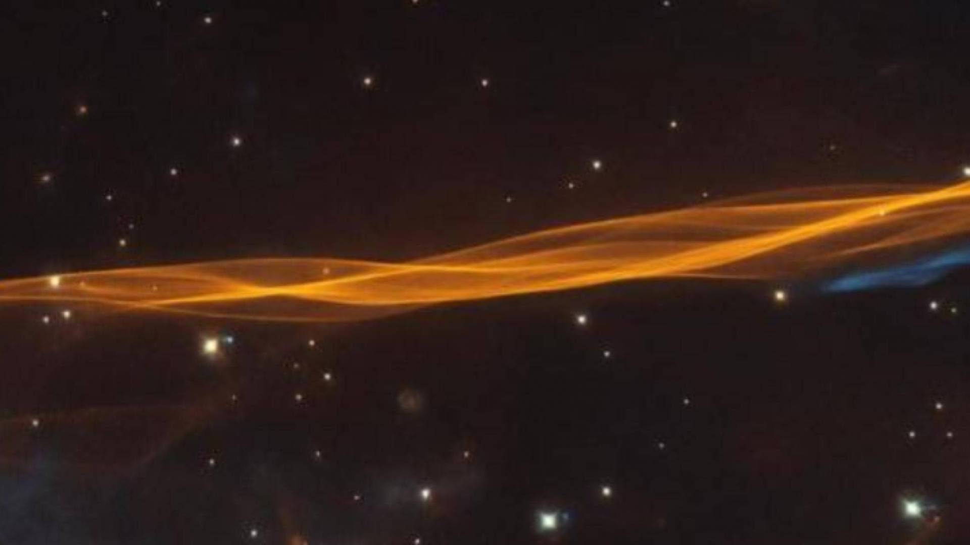 هذا الشريط عبارة عن جزء صغير من انفجار نجم بعد موته