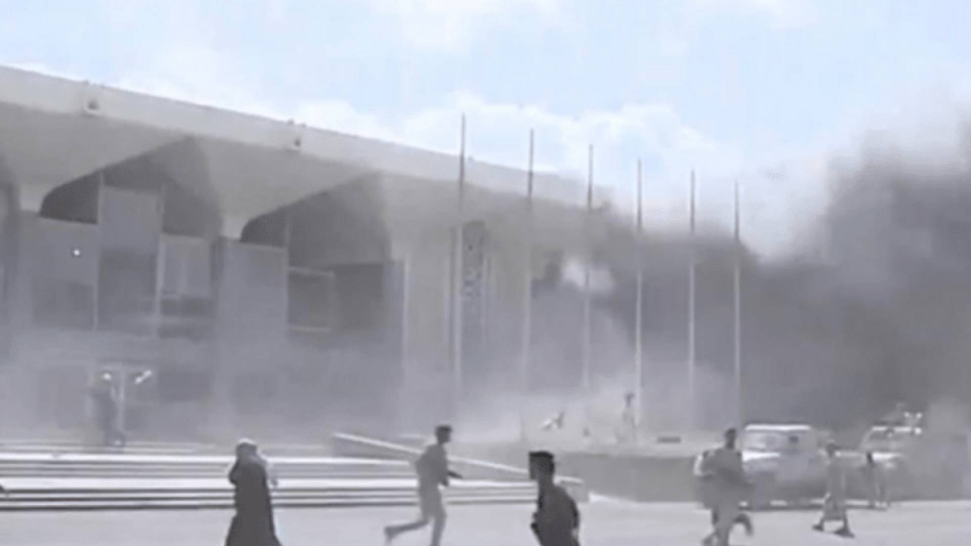 من الانفجارين