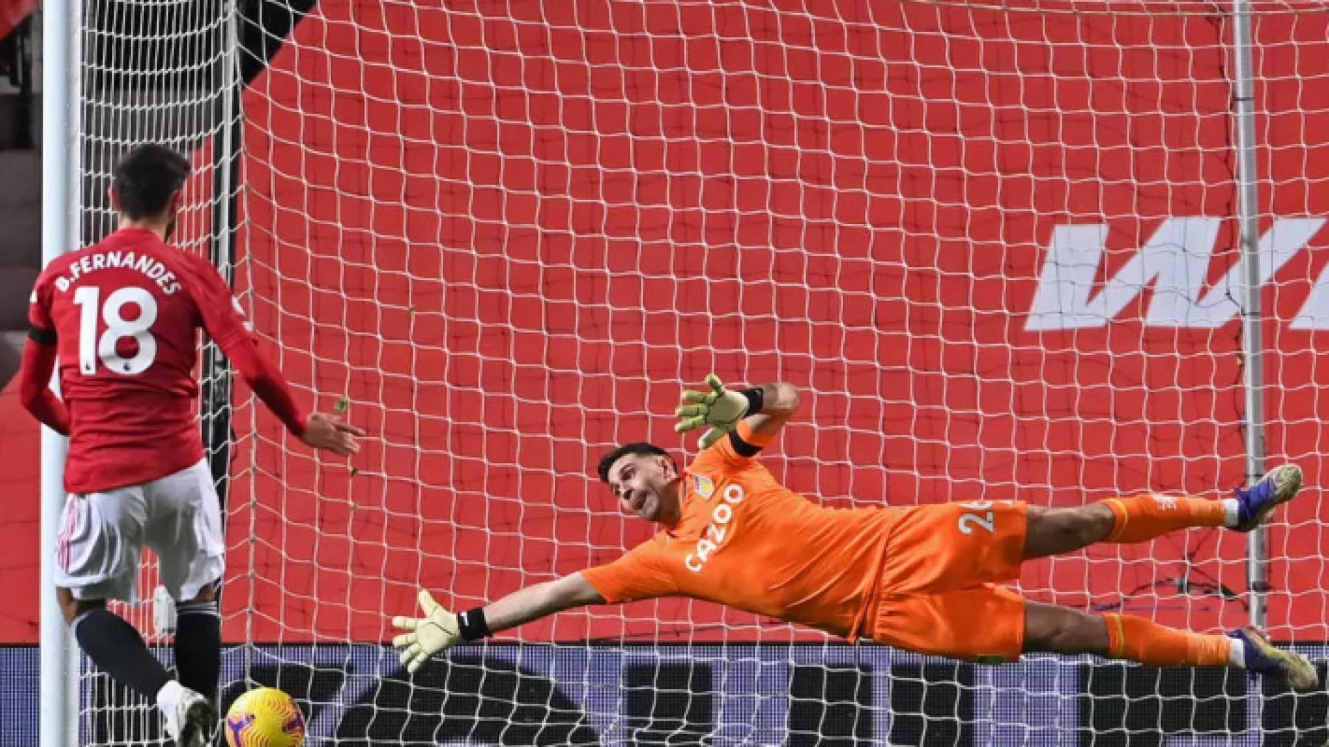 مانشستر يونايتد يلحق بليفربول إلى صدارة الدوري الإنجليزي