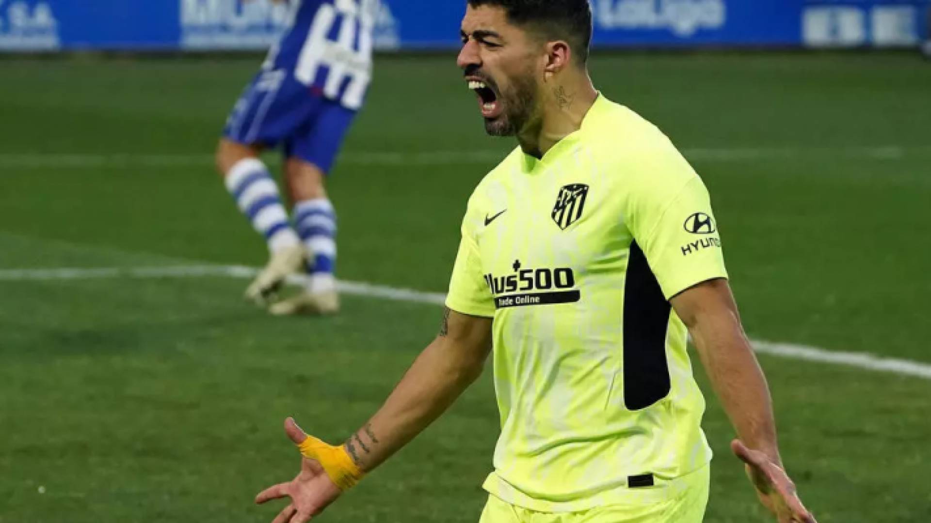 هدف قاتل من سواريز يعيد أتلتيكو إلى صدارة الدوري الإسباني