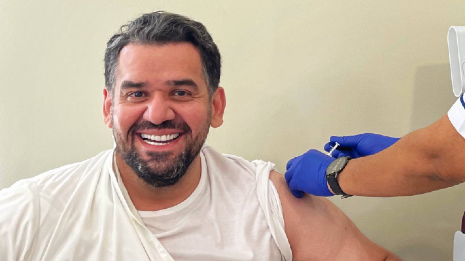 حسين الجسمي يتلقى أول جرعة من لقاح كورونا