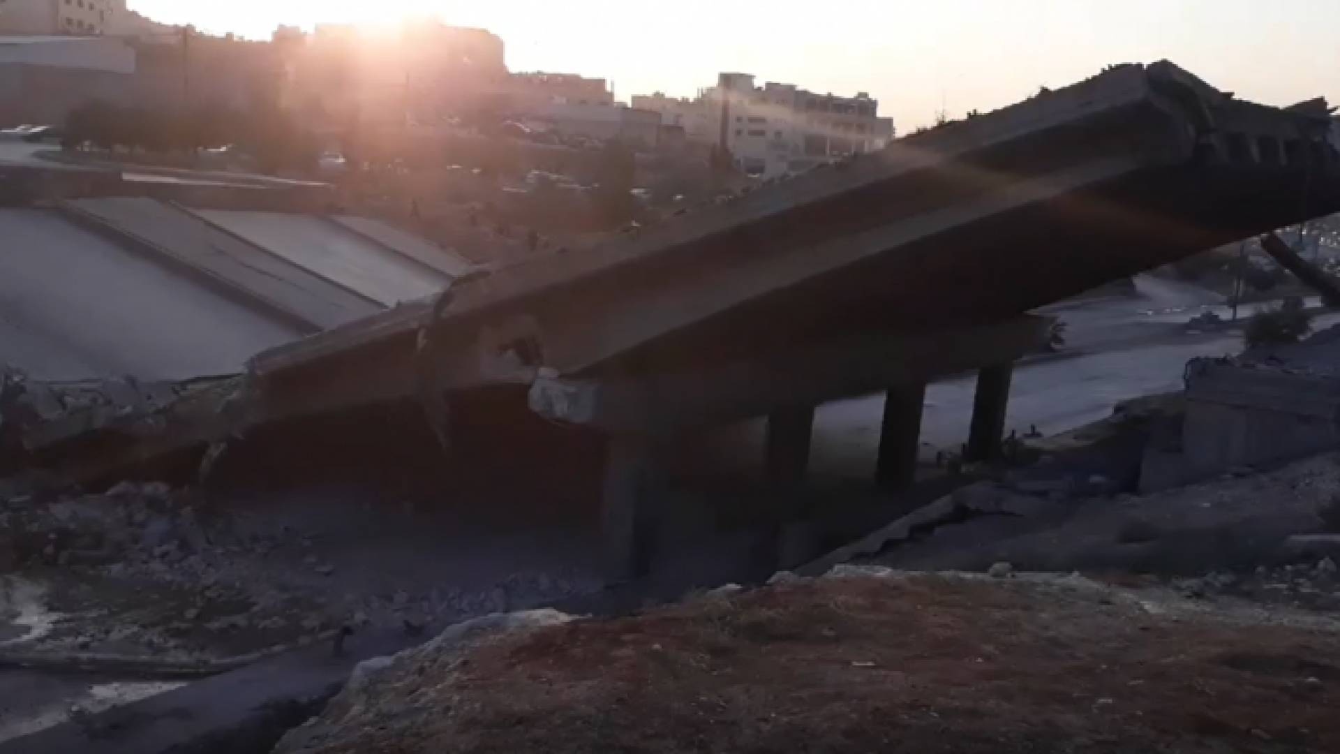 هدم جسر ماركا