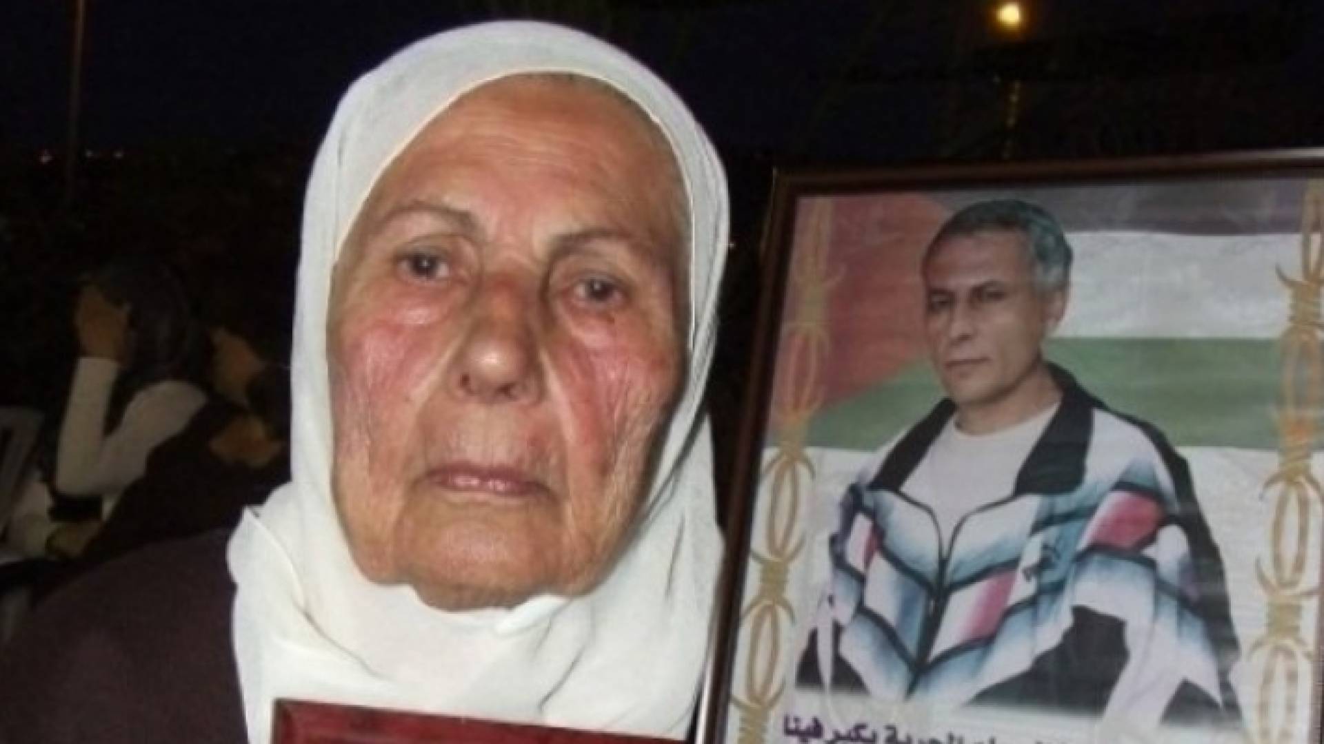 والدة الأسير الفلسطيني كريم يونس