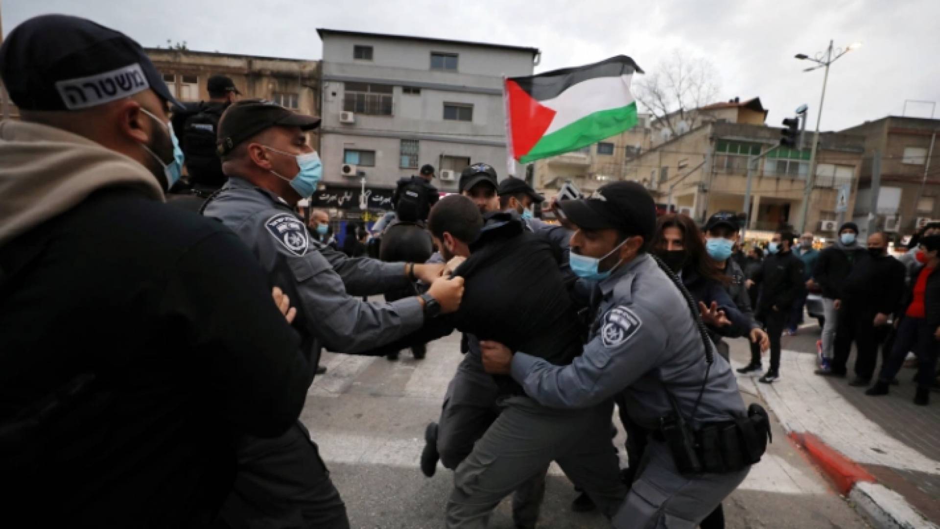 جنود الاحتلال يقمعون مظاهرة فلسطينية في الناصرة رفضا لزيارة نتنياهو