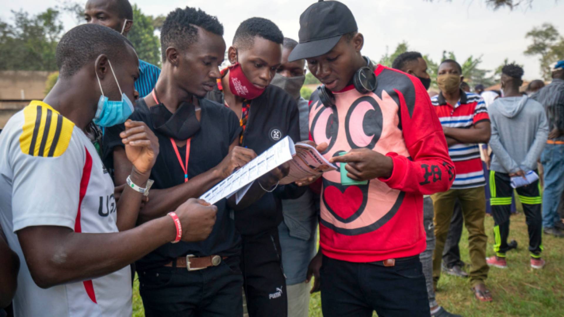 أدلى الأوغنديون بأصواتهم الخميس