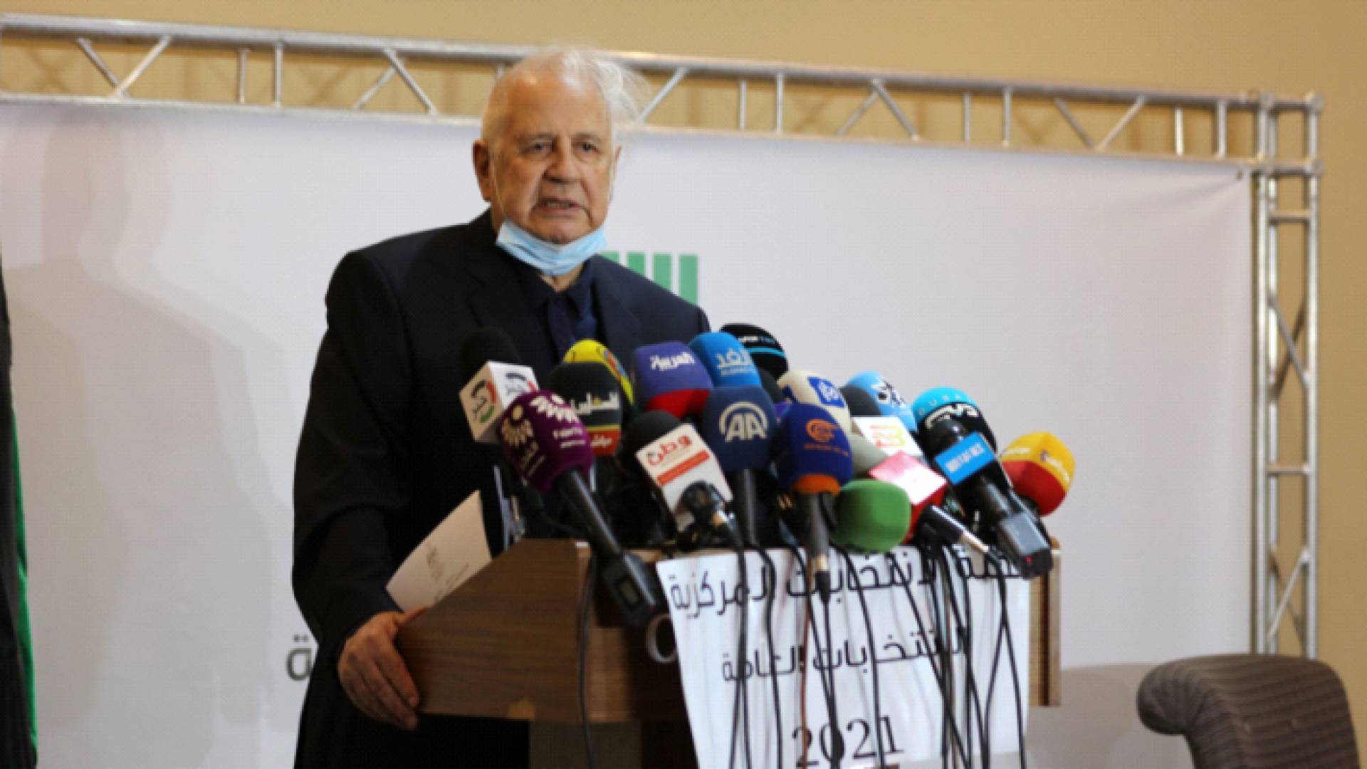 رئيس لجنة الانتخابات المركزية في فلسطين حنا ناصر