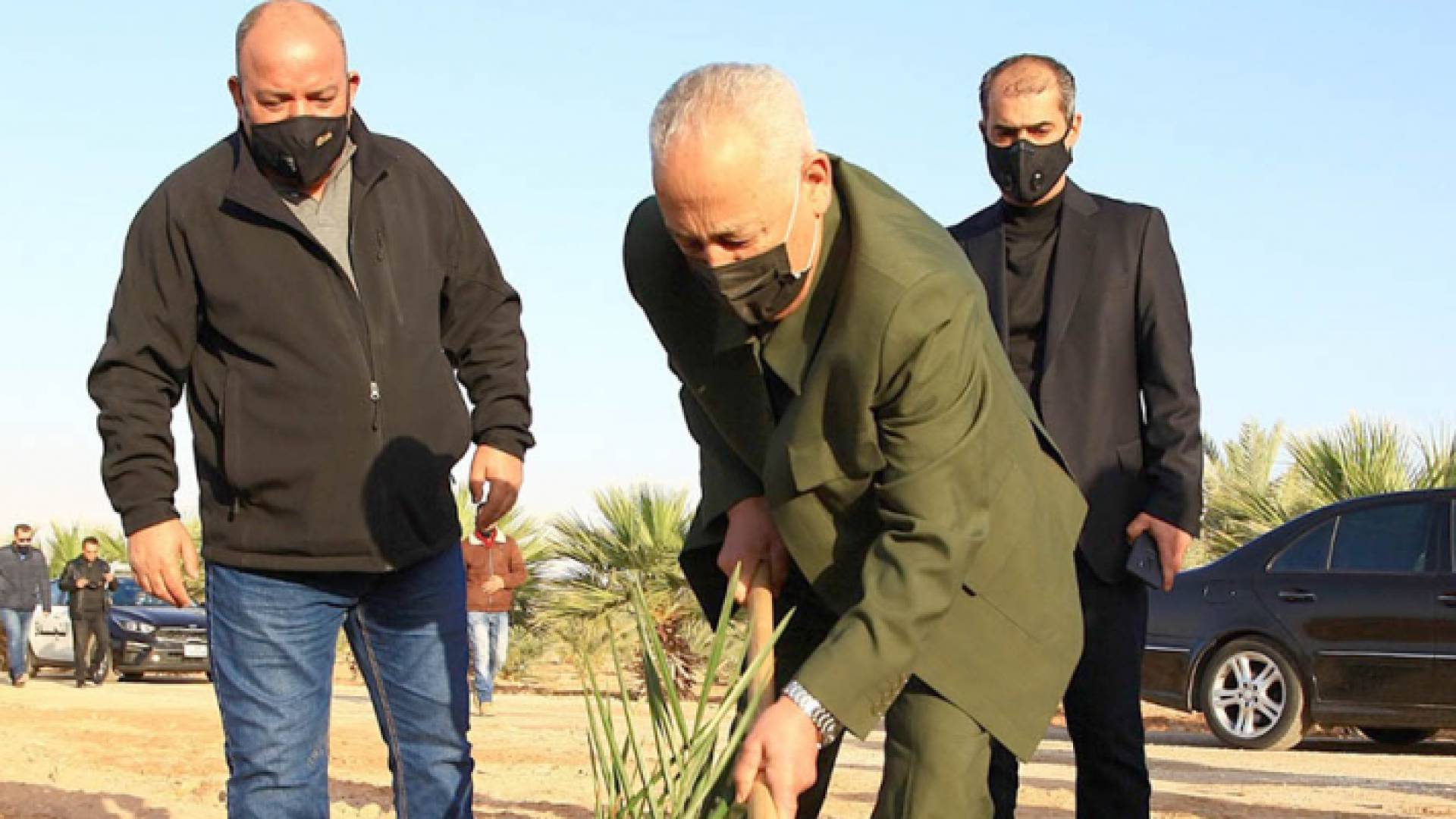 العيسوي يتفقد مشاريع زراعية في الكرك والبلقاء والمفرق