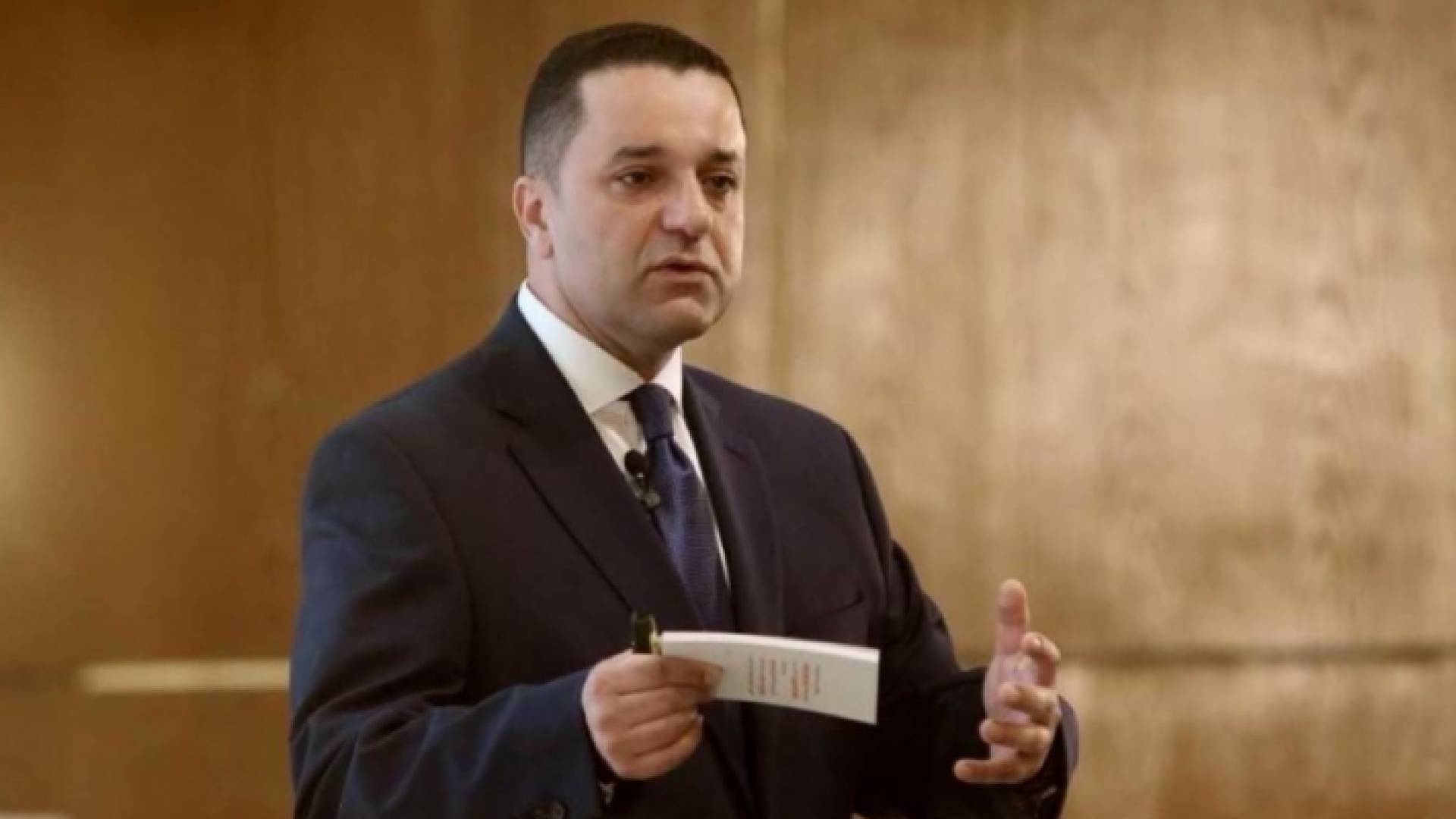 وزير المالية الدكتور محمد العسعس