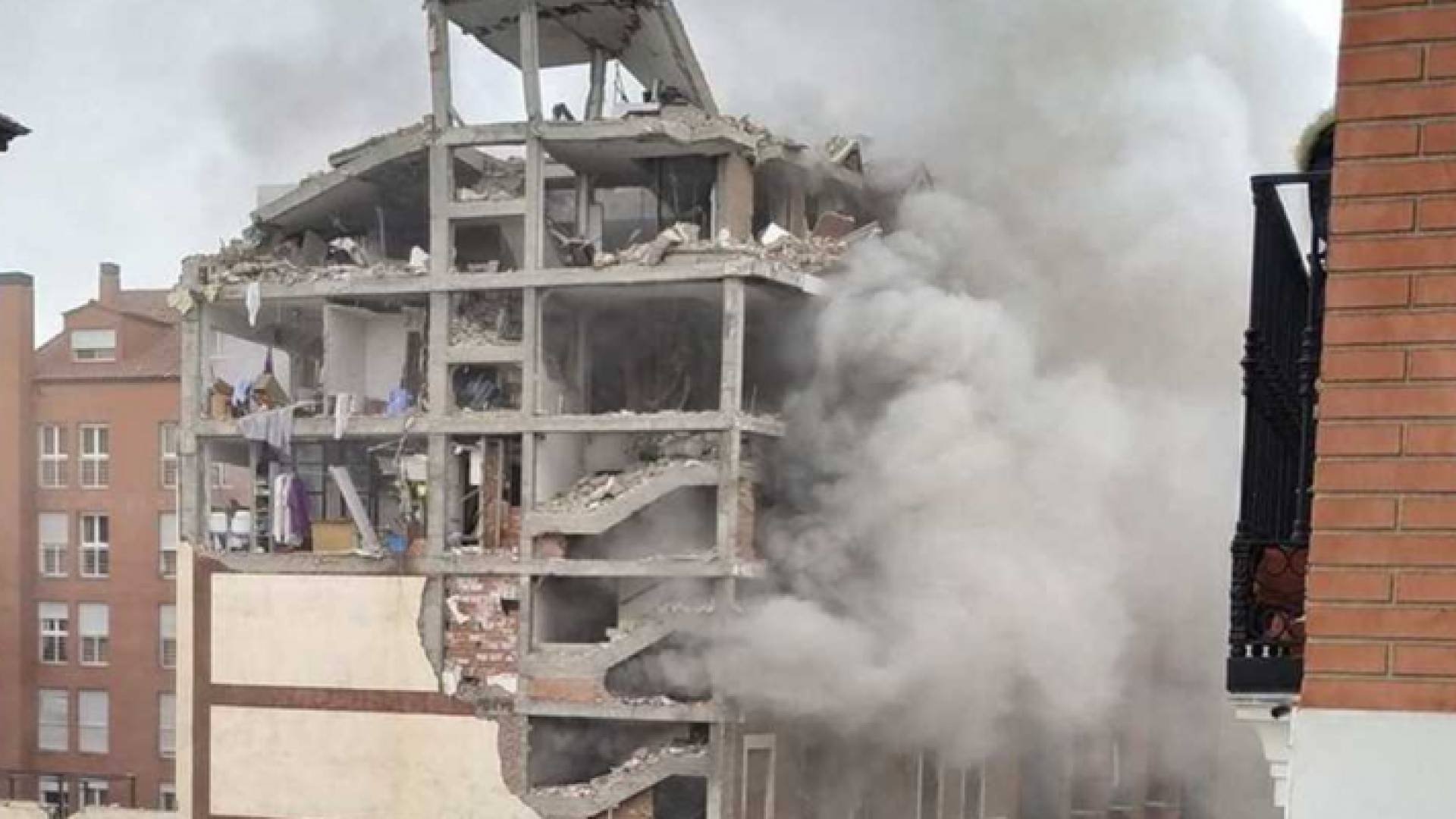 من الانفجار