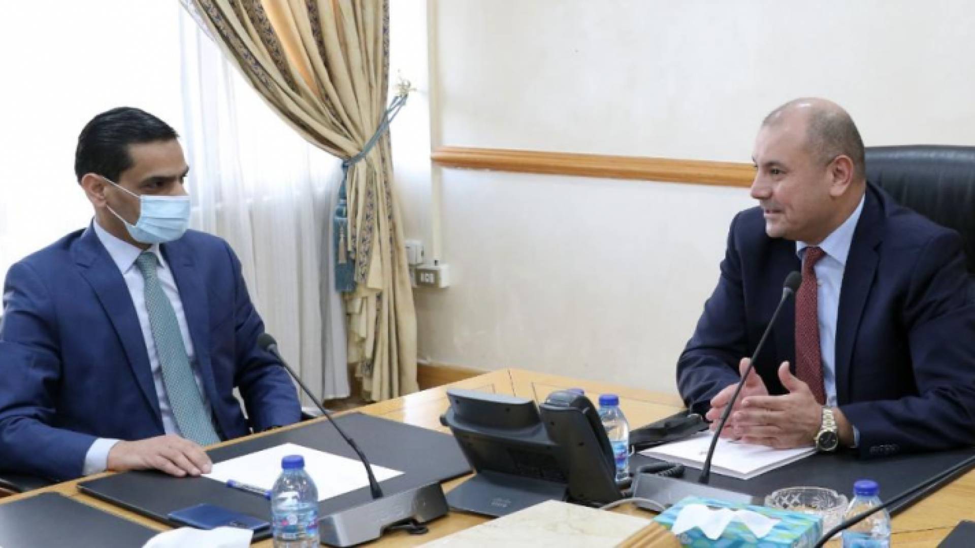 العودات يلتقي نقيب وأعضاء نقابة الصحفيين