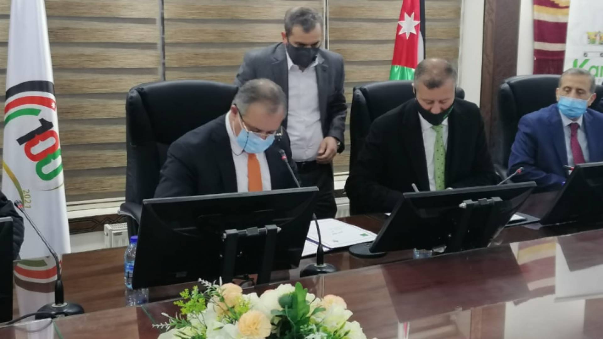 خلال توقيع الاتفاقيات