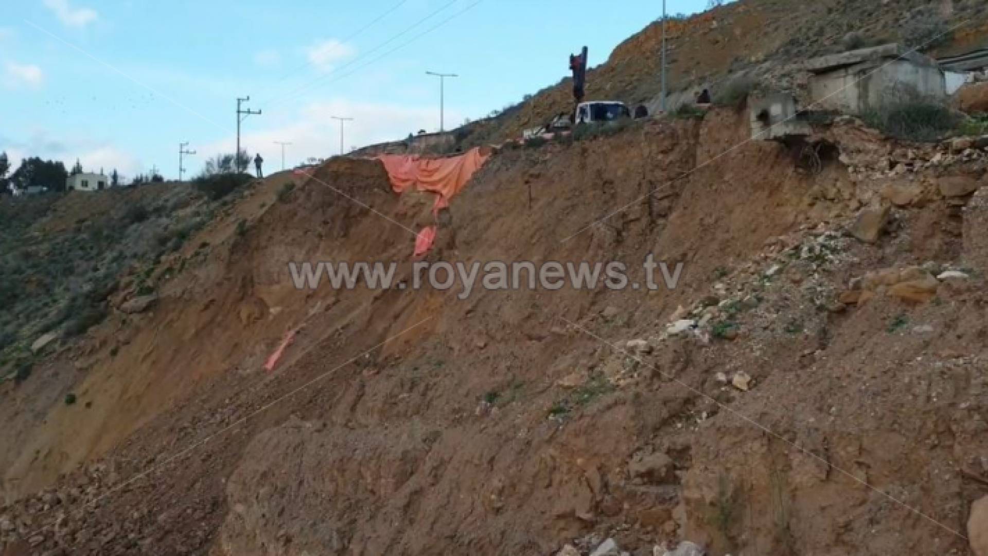 الصورة من مكان الإنهيار