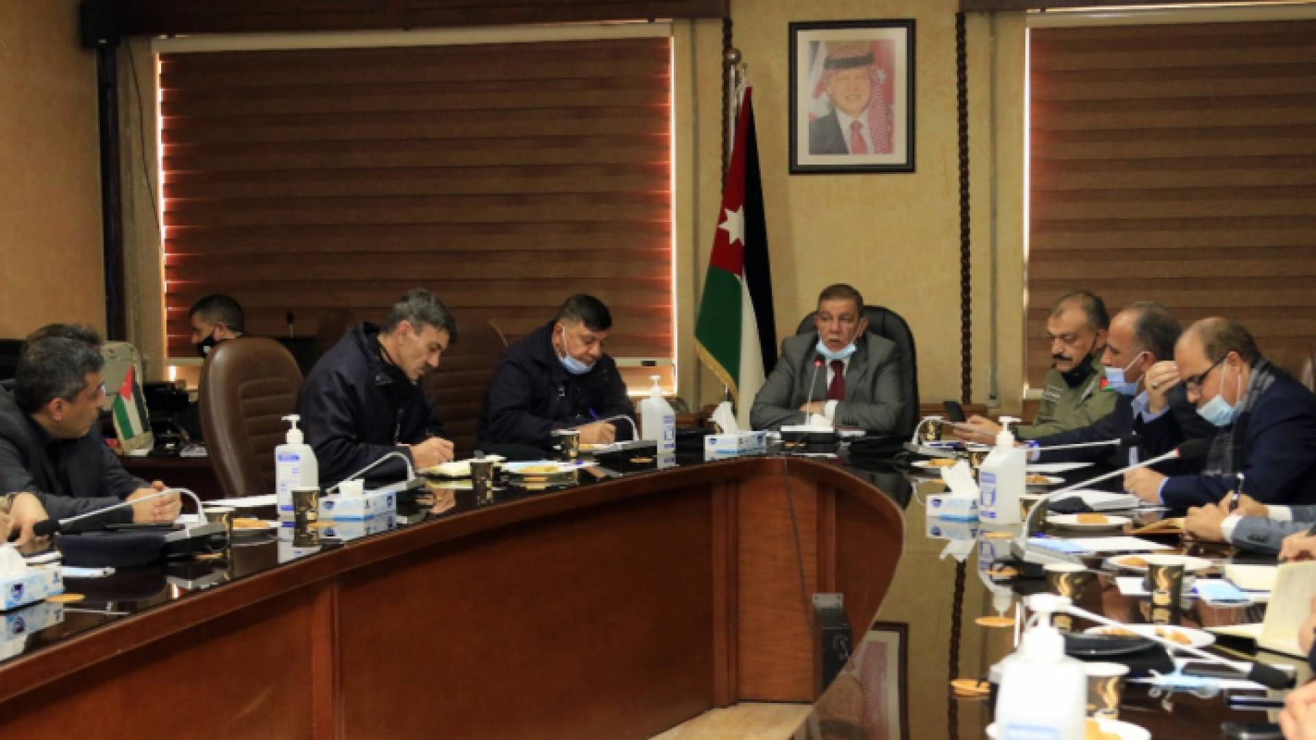 اجتماع في محافظة العاصمة لدعم جهود وزارة الصحة