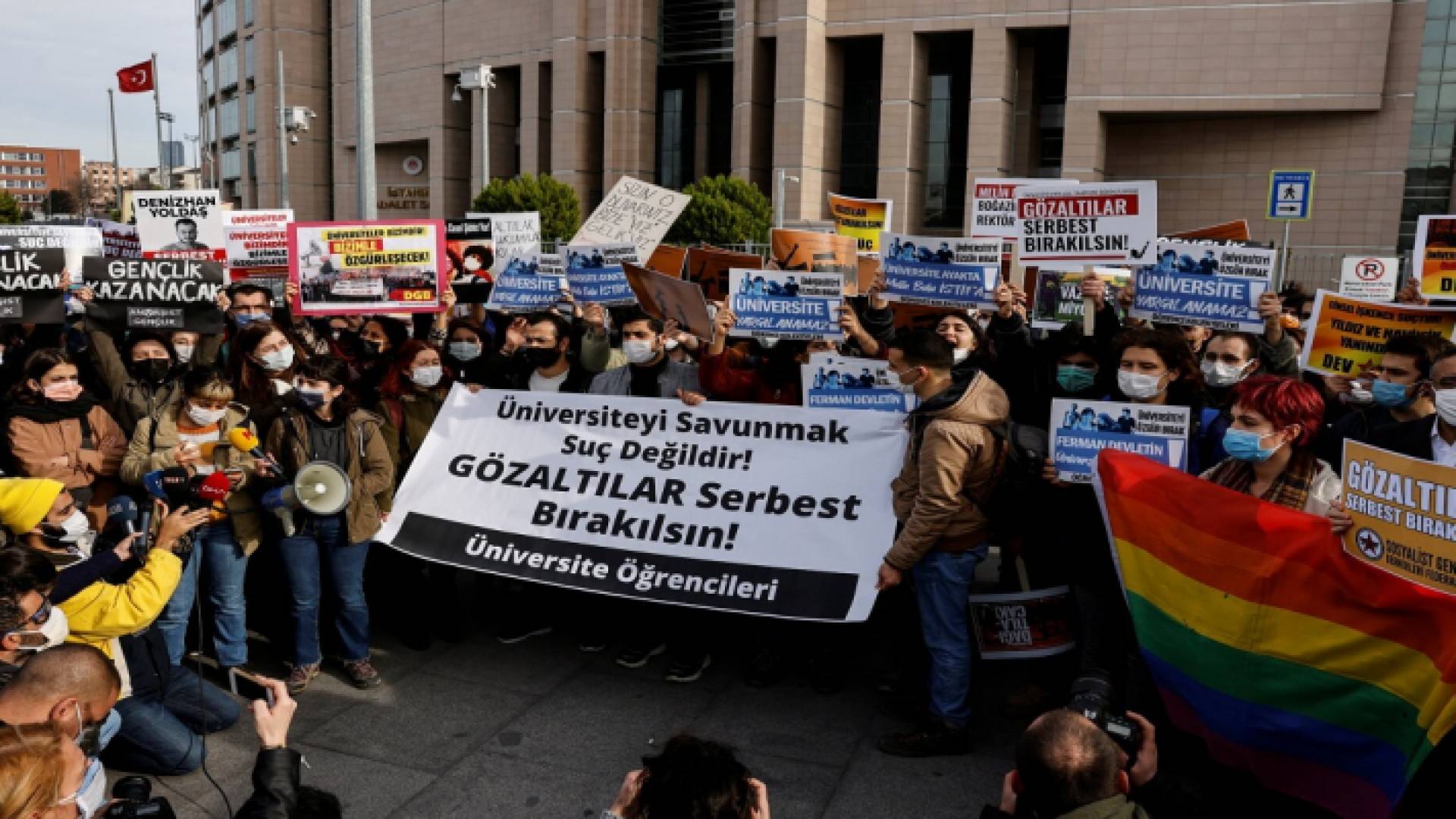 جانب من المظاهرة الطلابية