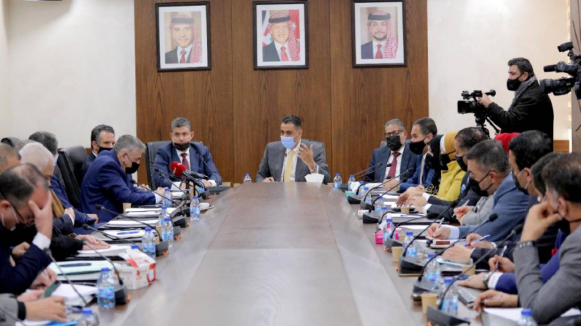 من الاجتماع