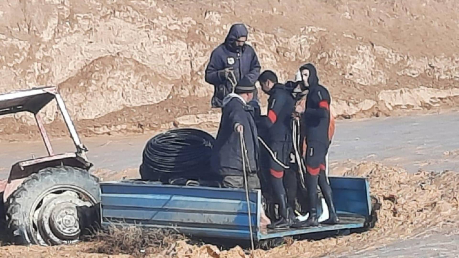 إجلاء أشخاص حاصرتهم السيول في مادبا ومعان