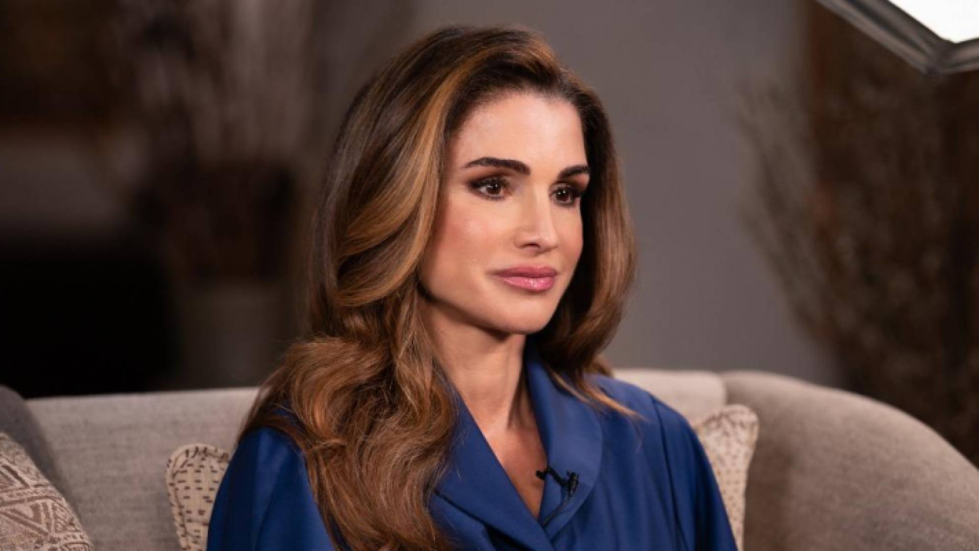 الملكة تشارك في قمة وارويك الاقتصادية