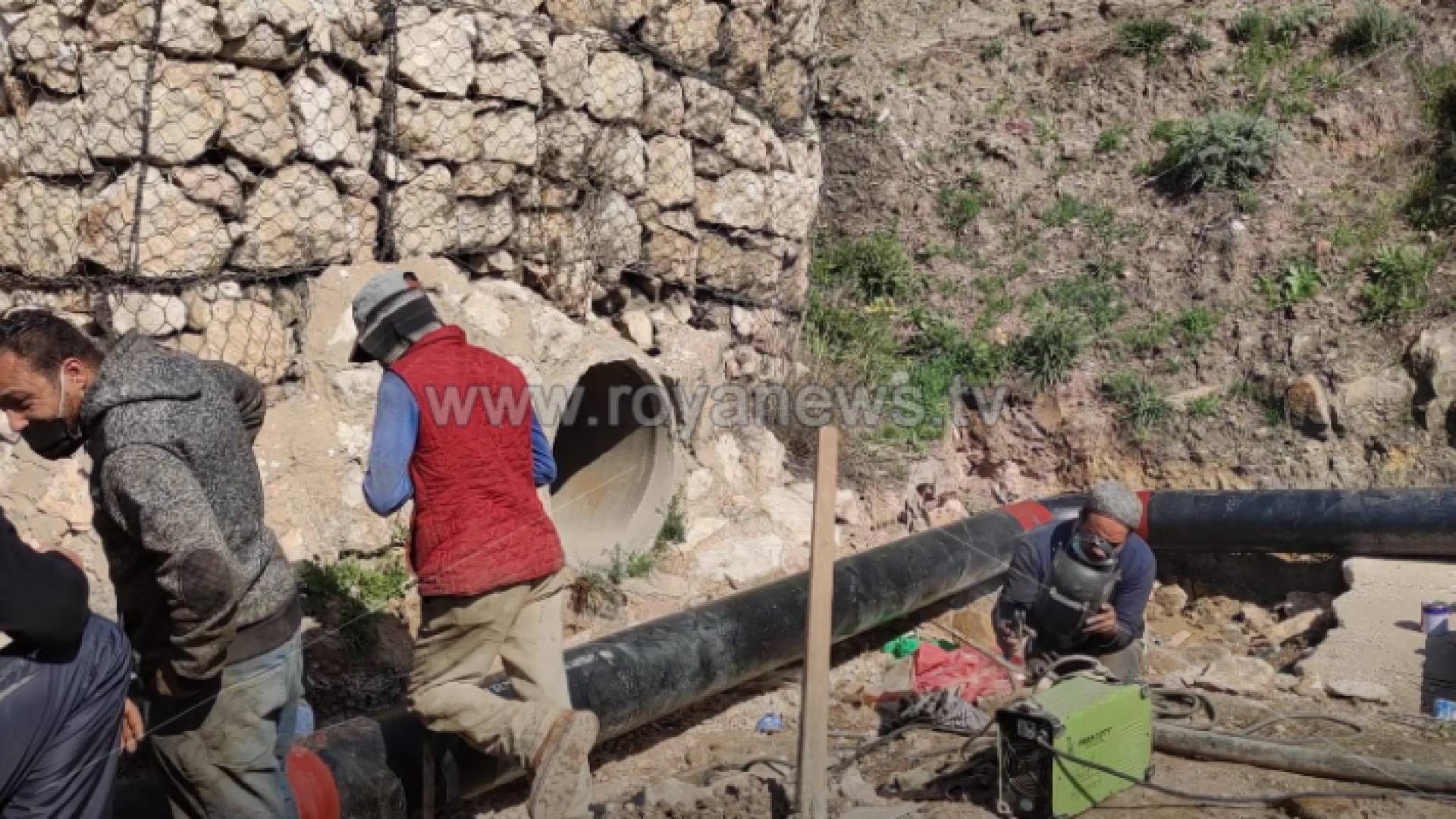 المياه: انتهاء أعمال نقل الخط الناقل على طريق جرش-إربد