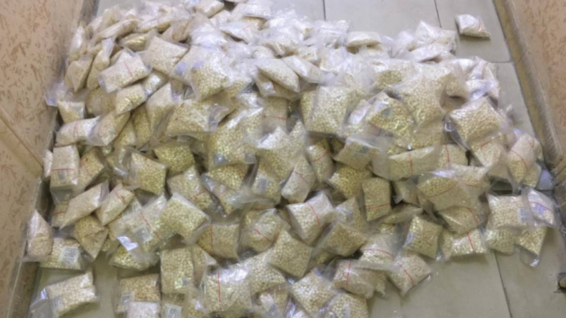 احباط تهريب نصف مليون حبة مخدرات الى الأردن