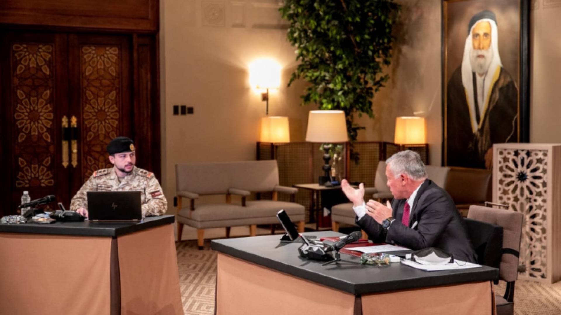 الملك يوجه للمباشرة بتنفيذ برنامج "رفاق السلاح" لدعم المتقاعدين العسكريين والمحاربين القدامى