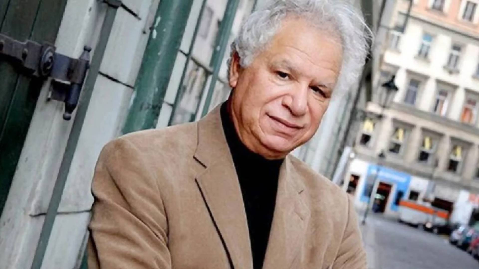 الشاعر والكاتب الفلسطيني، مريد البرغوثي