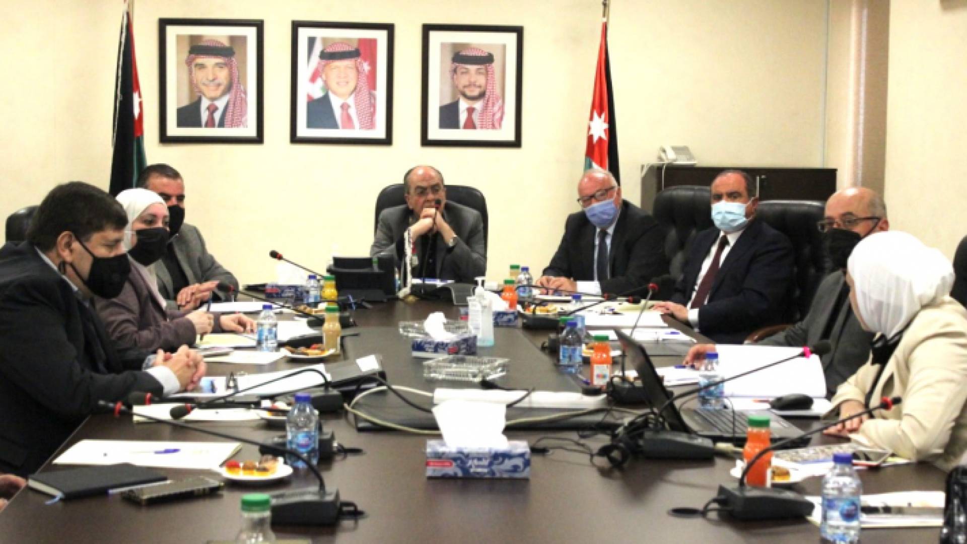 النقل : تسريع وتيرة العمل بمشروع حافلات التردد السريع