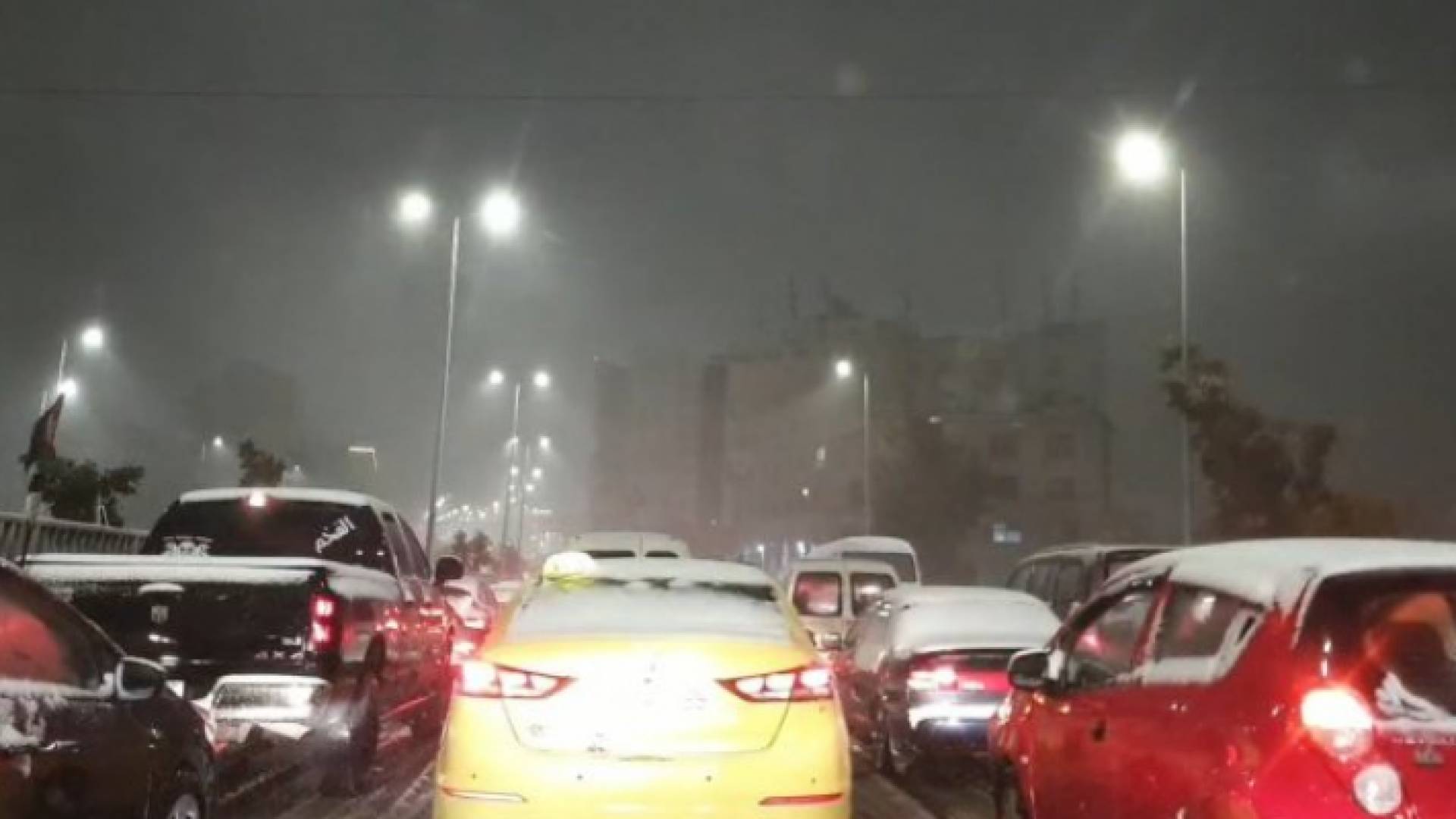 جانب من الثلوج في العاصمة عمان