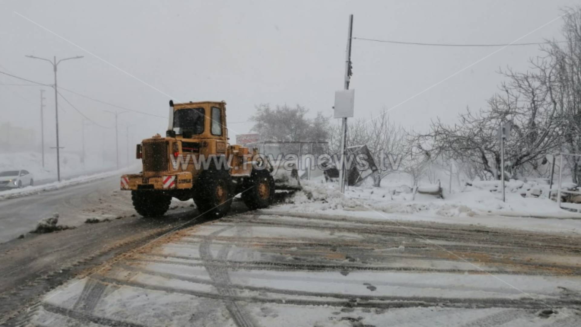 من الثلوج في محافظة عجلون