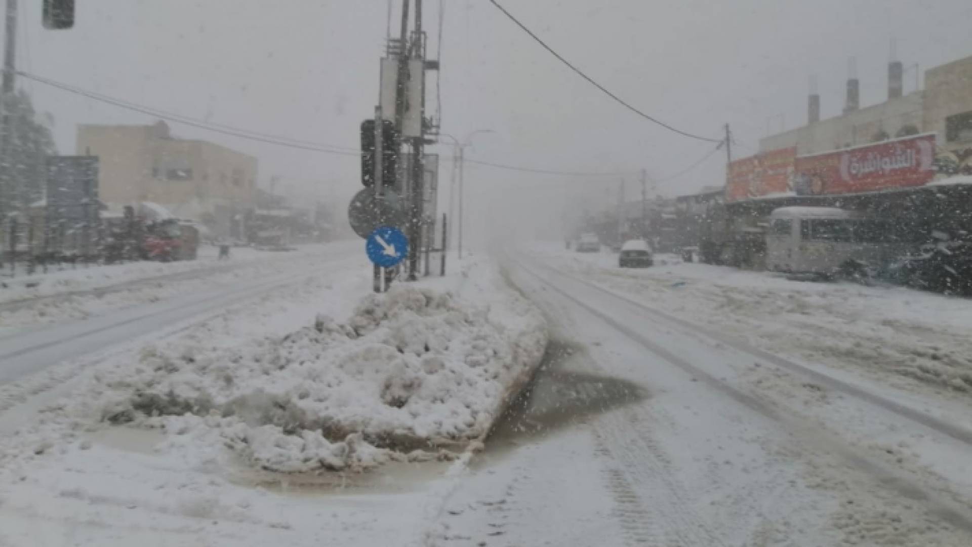 من ثلوج عجلون صباح الأربعاء