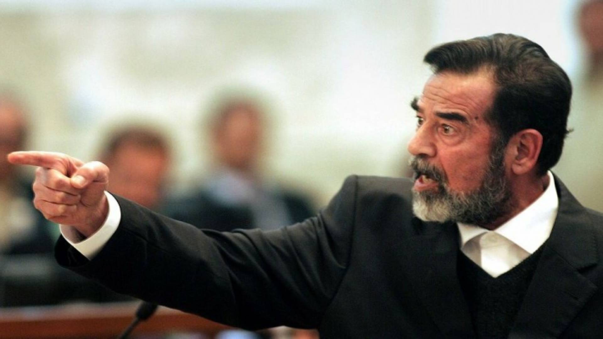 الرئيس العراقي الراحل صدام حسين