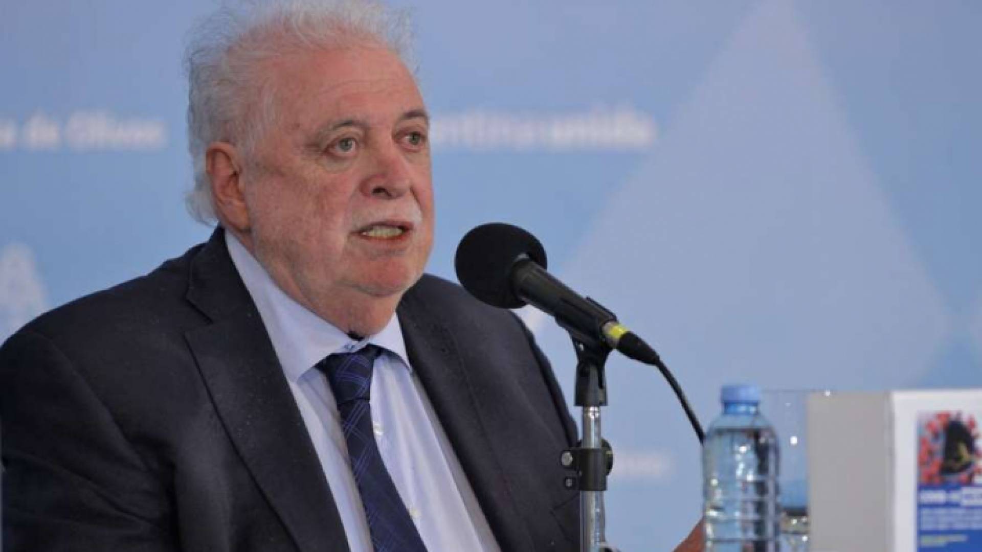 وزير الصحة الأرجنتيني غينيس غونزاليس غارسيا