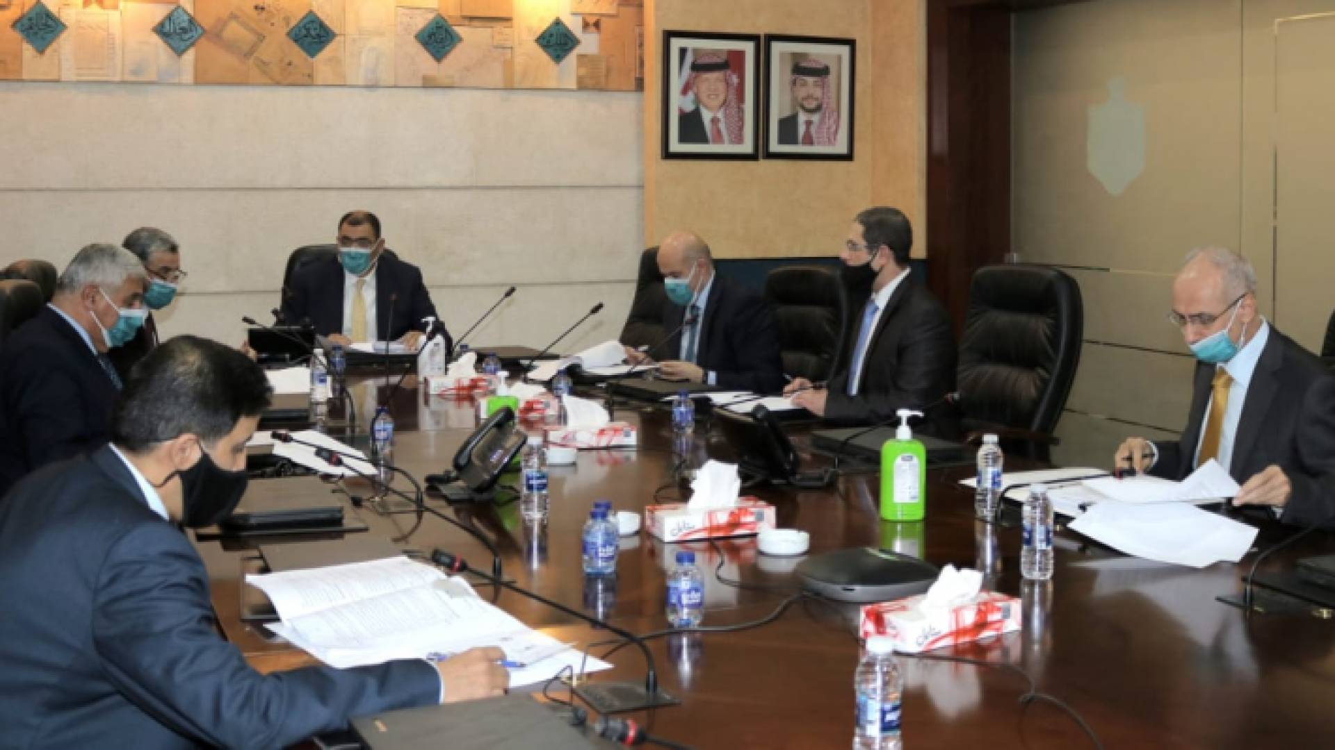 الفريق المكلّف بمراجعة استيضاحات ديوان المحاسبة