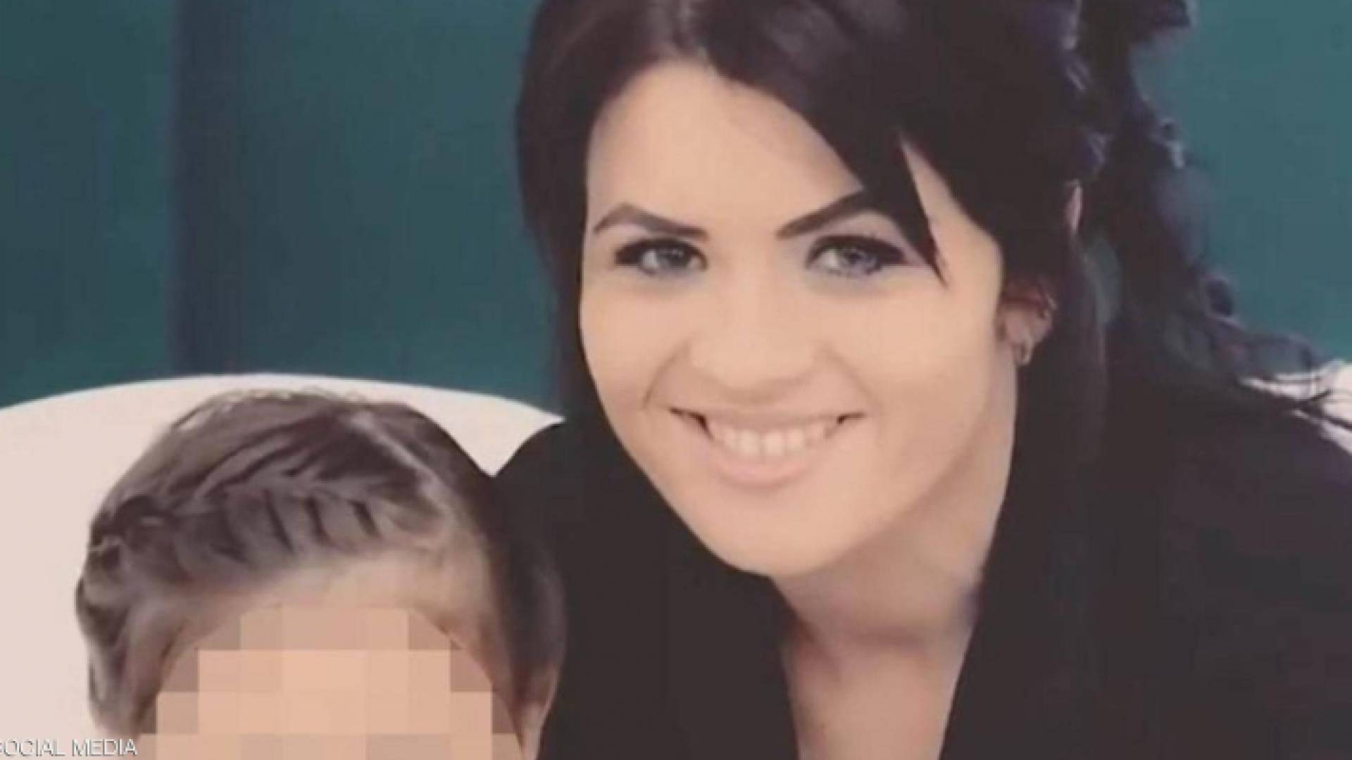 الأم القتيلة وابنتها قبل الجريمة المروعة